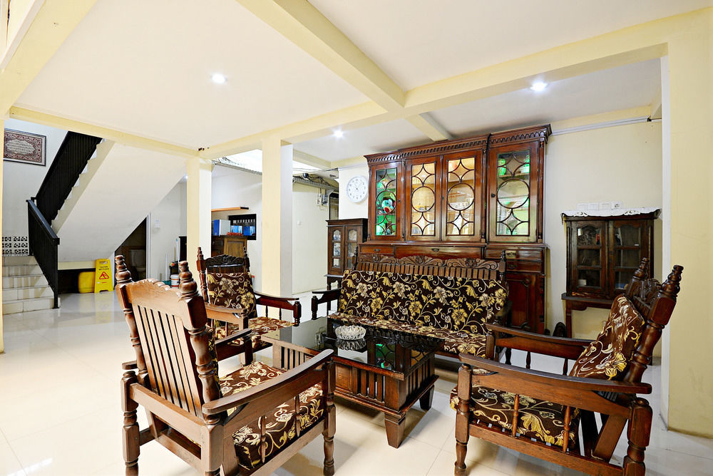 Zen Rooms Kuningan Syariah Jakarta Exteriér fotografie