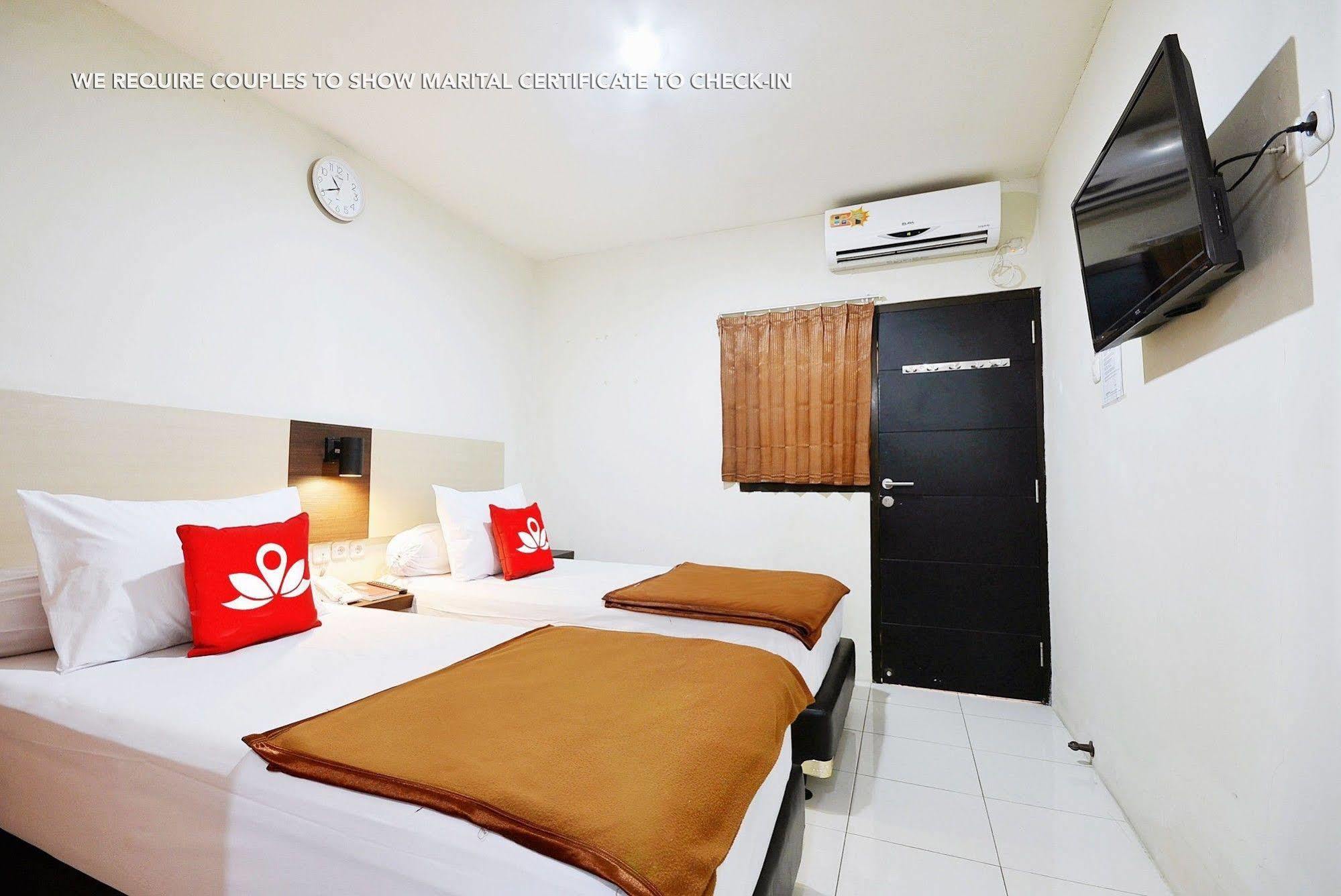 Zen Rooms Kuningan Syariah Jakarta Exteriér fotografie