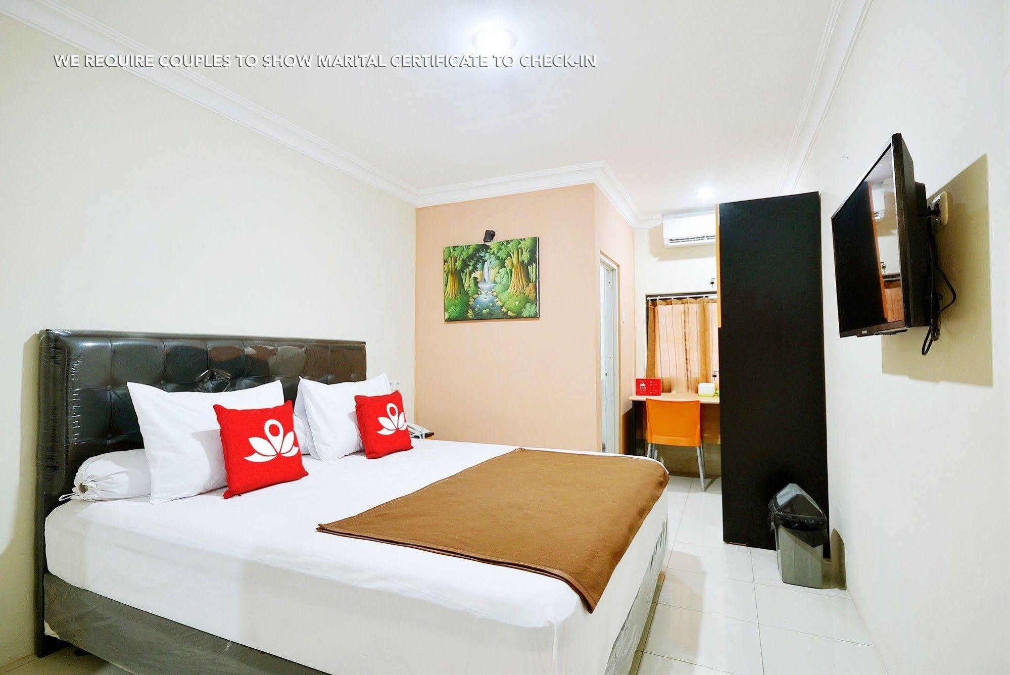 Zen Rooms Kuningan Syariah Jakarta Exteriér fotografie