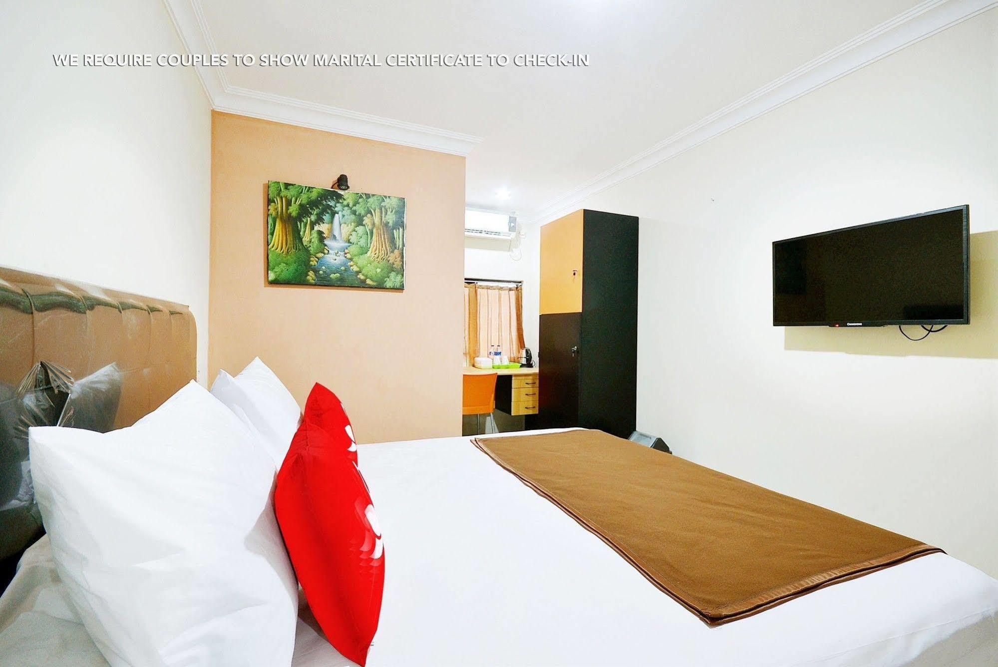 Zen Rooms Kuningan Syariah Jakarta Exteriér fotografie