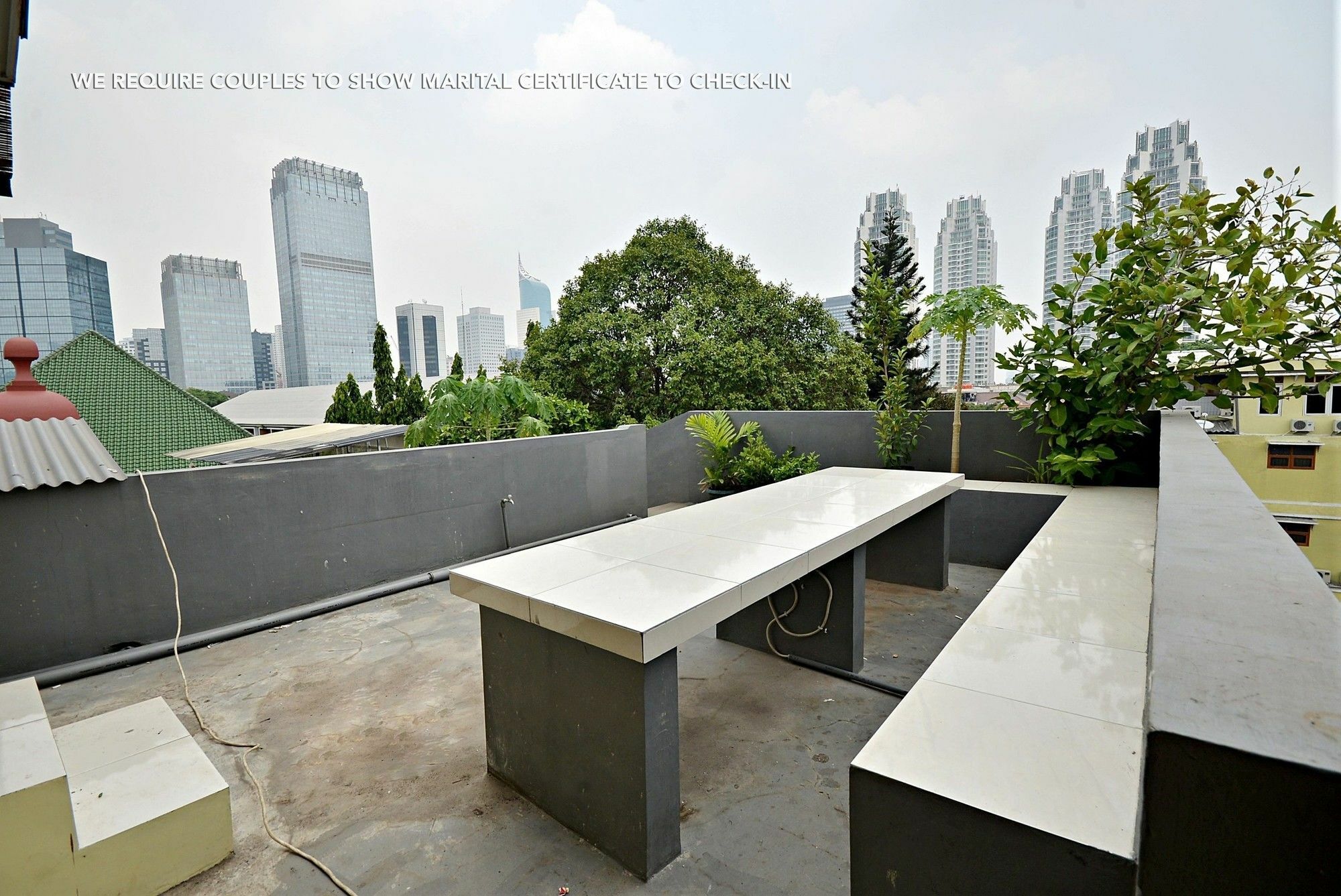 Zen Rooms Kuningan Syariah Jakarta Exteriér fotografie