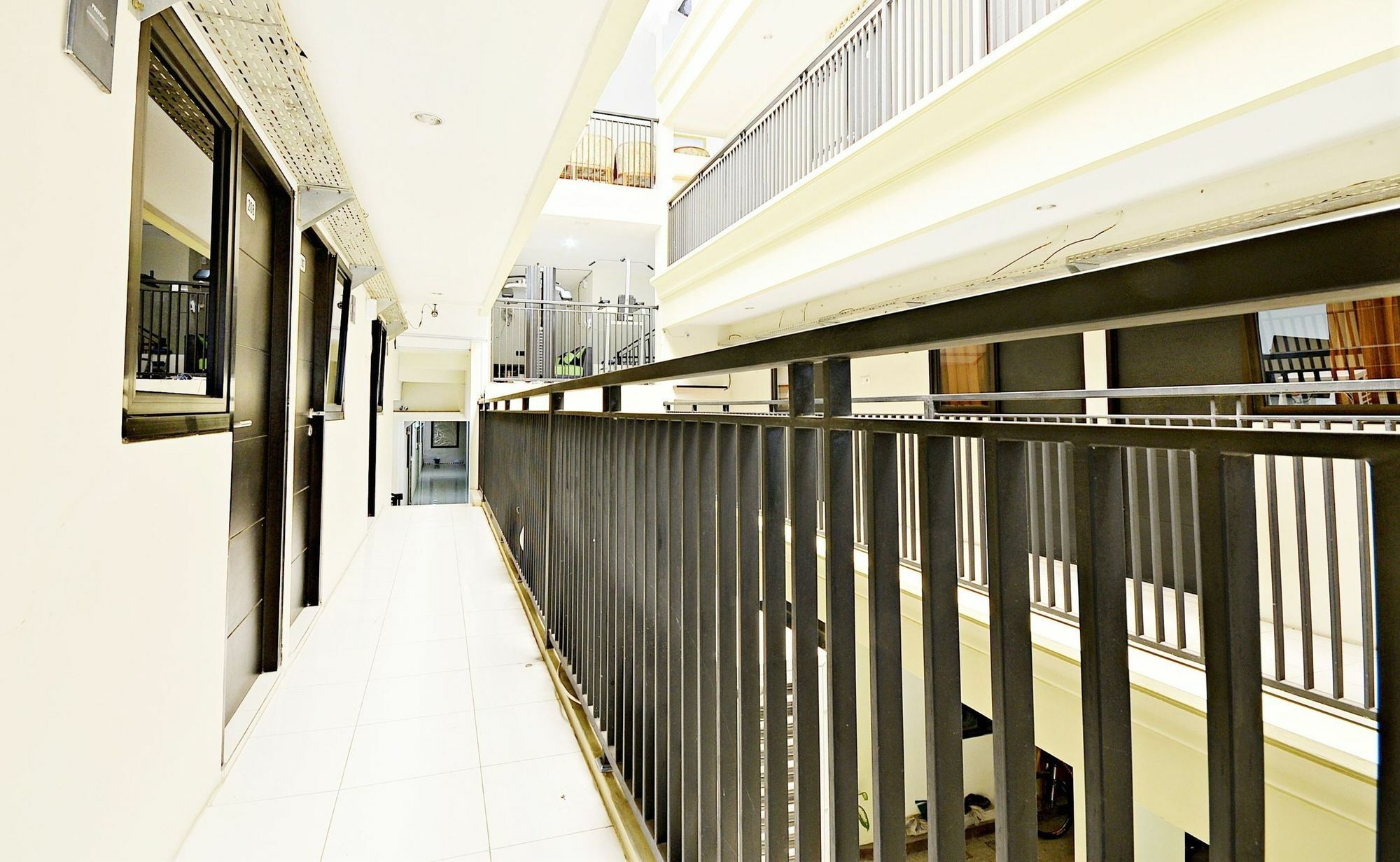 Zen Rooms Kuningan Syariah Jakarta Exteriér fotografie